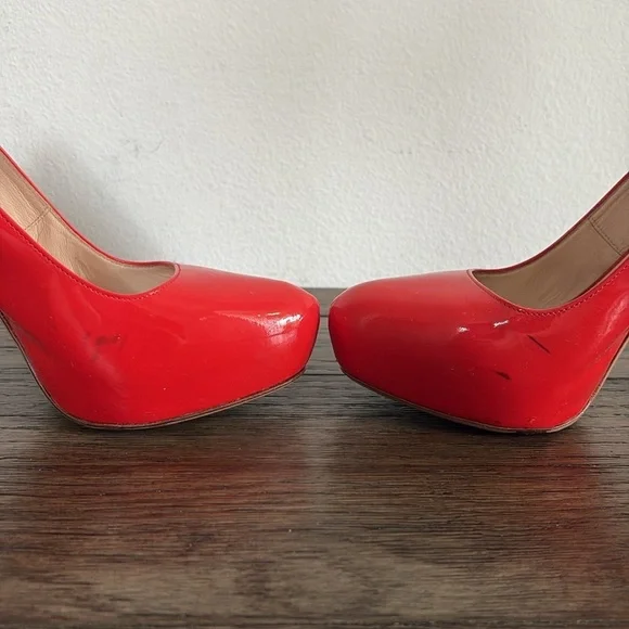 [Prada] Authenticated Red Patent Leather Stiletto Pump Heels Women’s EU 38, US 8 - Picture 7 of 15